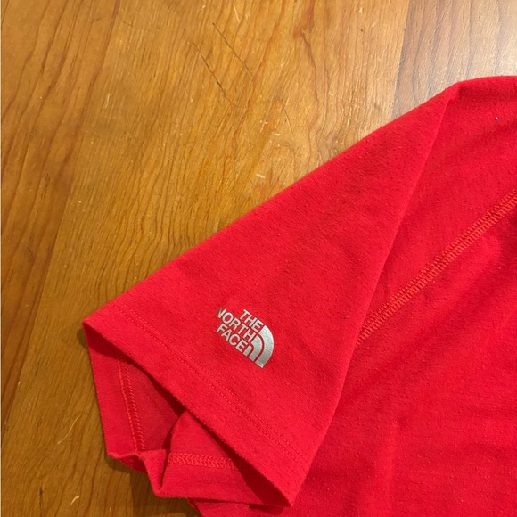 The North Face Women Shirt Sleeve Technical Running Shirt Small Challange - Picture 8 of 8